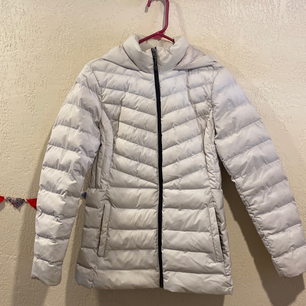 Women’s size small 32° coat.